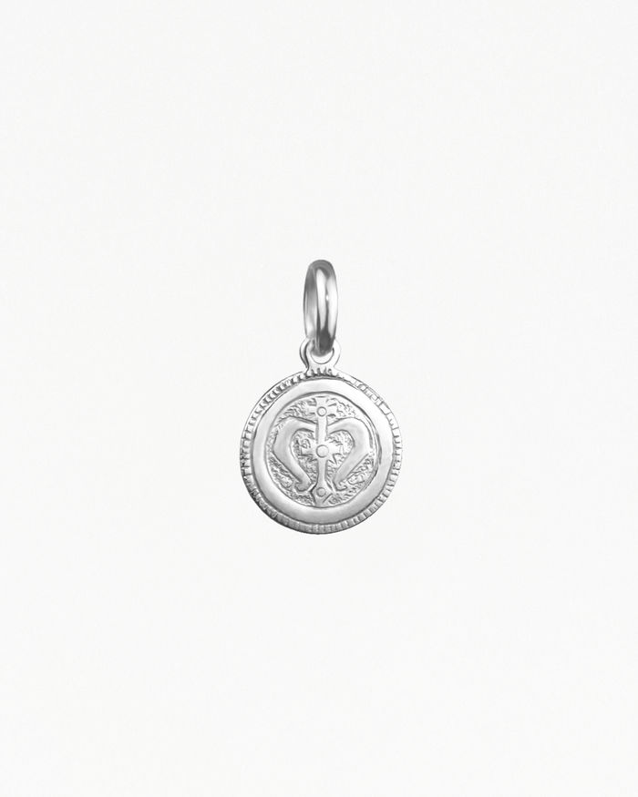 1.04 medallion white gold