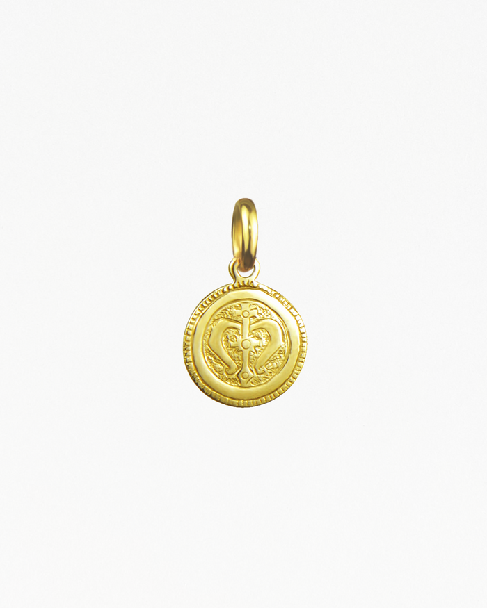 1.04 medallion yellow gold